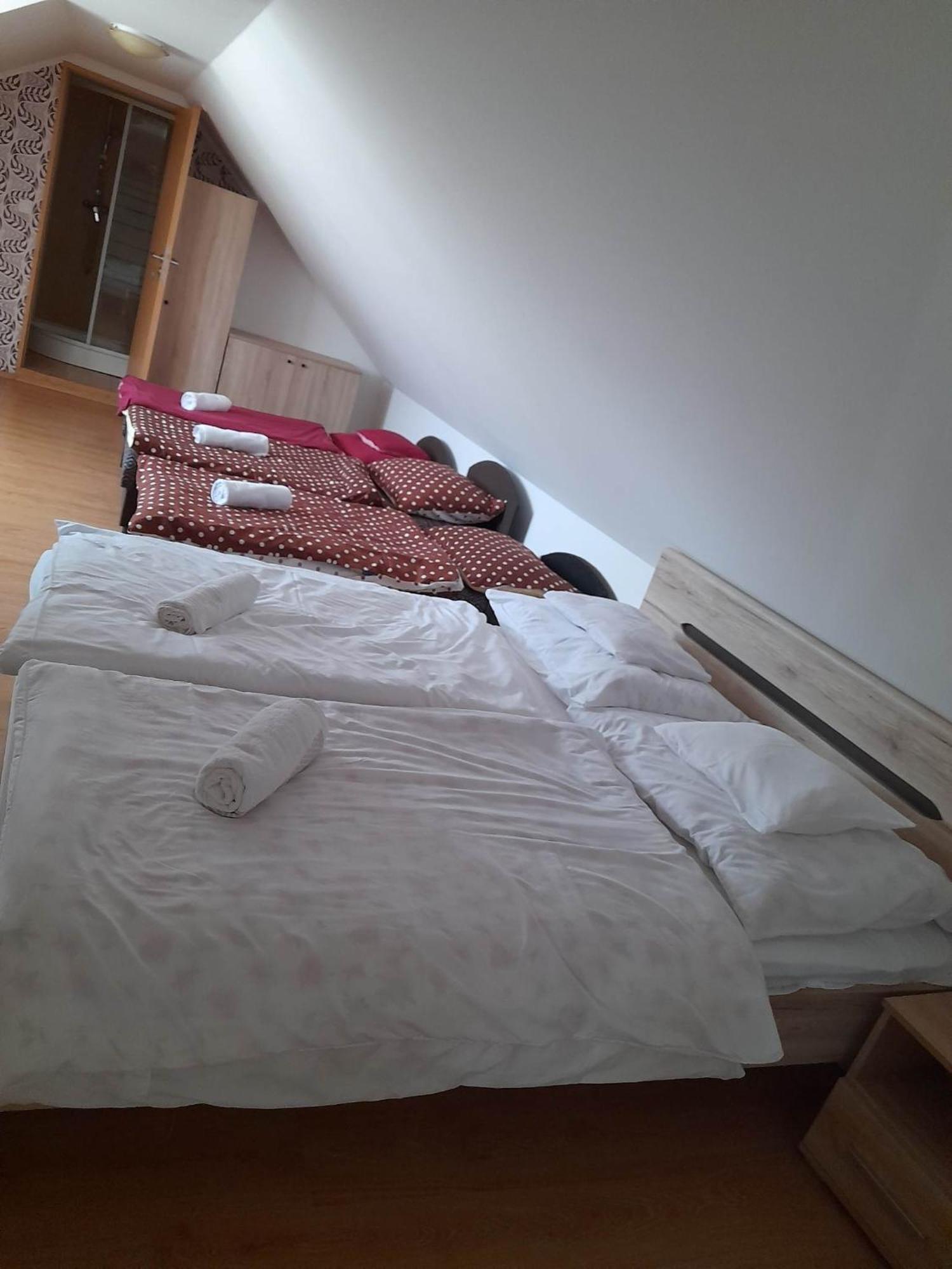 Tardos Kemences Fogado B&B 외부 사진